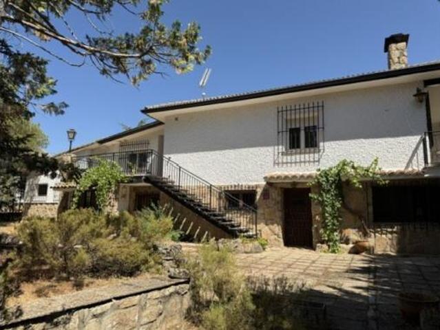 Casa en venta en Lozoyuela-navas-sieteiglesias, Madrid