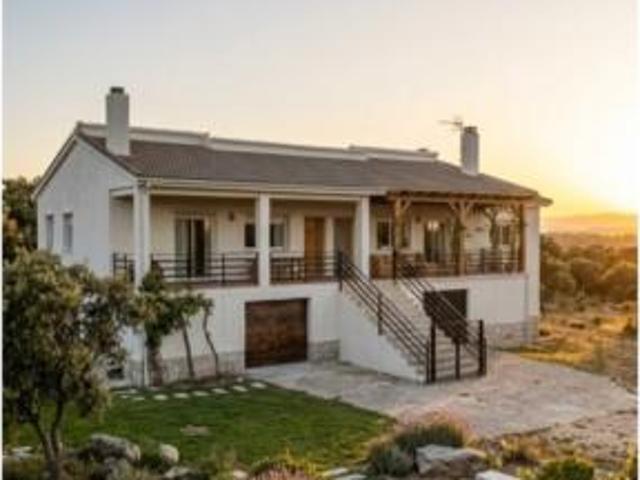 Casa en venta en Lozoyuela-navas-sieteiglesias, Madrid