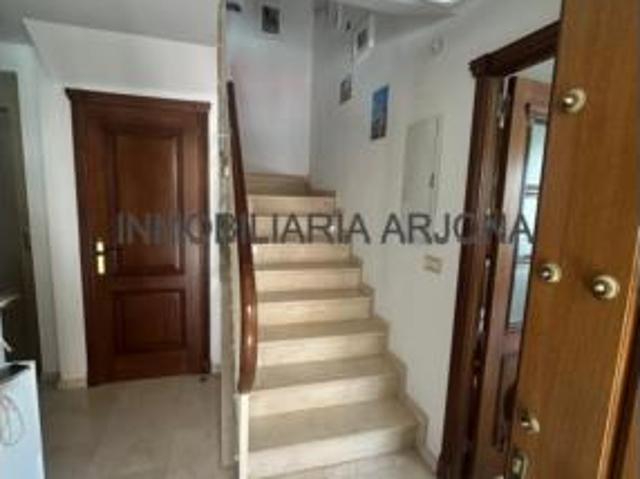 Casa en venta en Zona 1 (el Valle y Dehesa de la Villa), Lucena