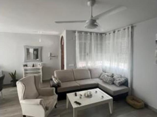 Casa en venta en Zona 1 (el Valle y Dehesa de la Villa), Lucena
