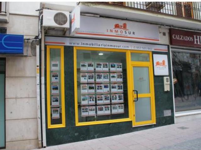 Casa en venta en Zona 1 (el Valle y Dehesa de la Villa), Lucena