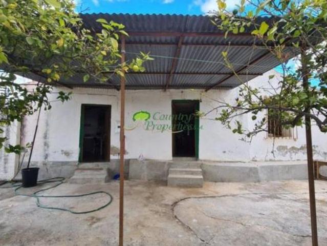 Casa en venta en Macharaviaya