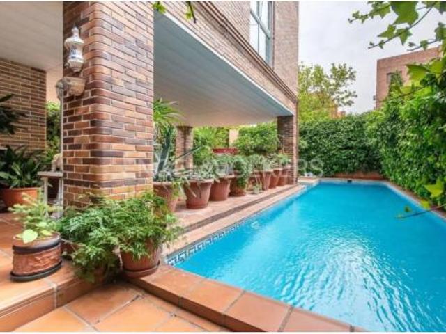 Casa en venta en Ciudad Lineal, Madrid