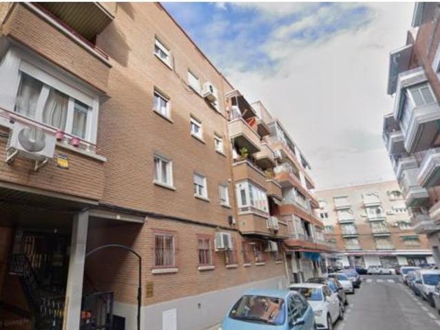 Casa en venta en Ciudad Lineal, Madrid