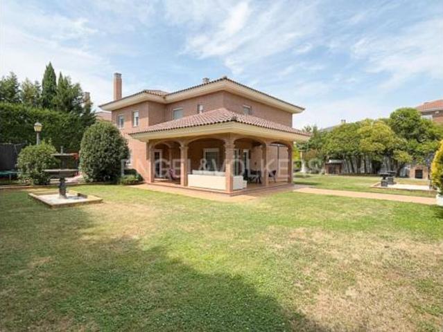 Casa en venta en Villalbilla, Madrid