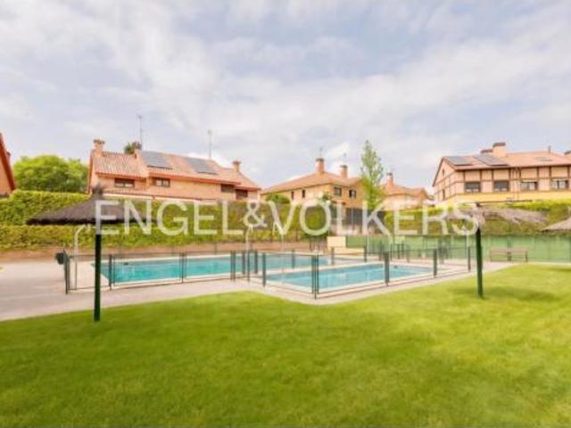 Casa en venta en Viñas Viejas, Boadilla Del Monte