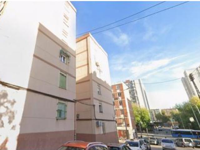 Casa en venta en Ciudad Lineal, Madrid