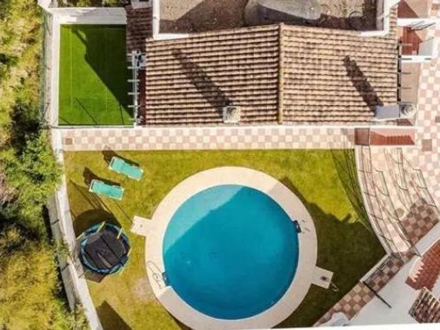 Casa en venta en Castillo de la Duquesa, Costa del Sol Occidental