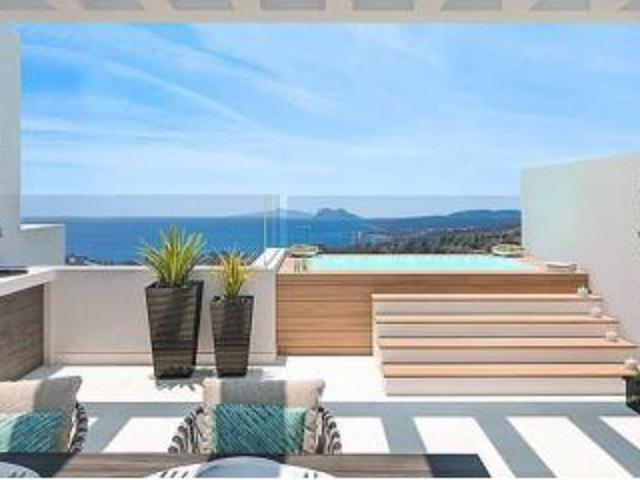 Chalet en venta en Castillo de la Duquesa, Costa del Sol Occidental