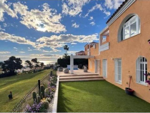 Casa en venta en Castillo de la Duquesa, Costa del Sol Occidental