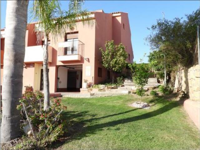 Casa en venta en Castillo de la Duquesa, Costa del Sol Occidental