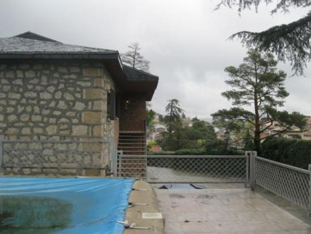 Casa en venta en Manzanares El Real, Madrid