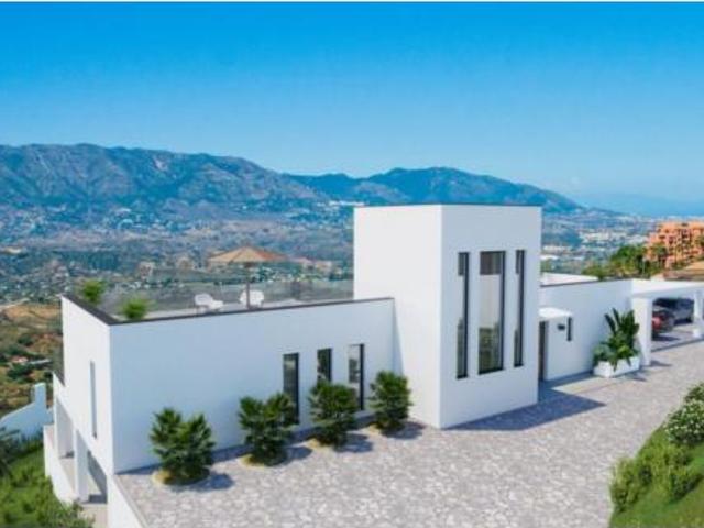 Casa en venta en Elviria, Costa del Sol Occidental