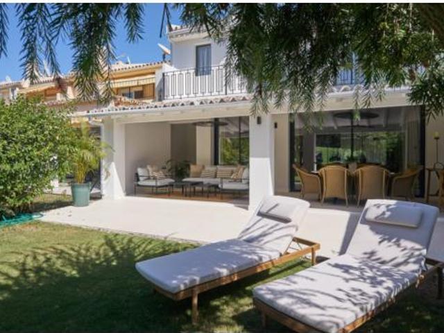 Chalet en venta en Nueva Andalucía, Costa del Sol Occidental