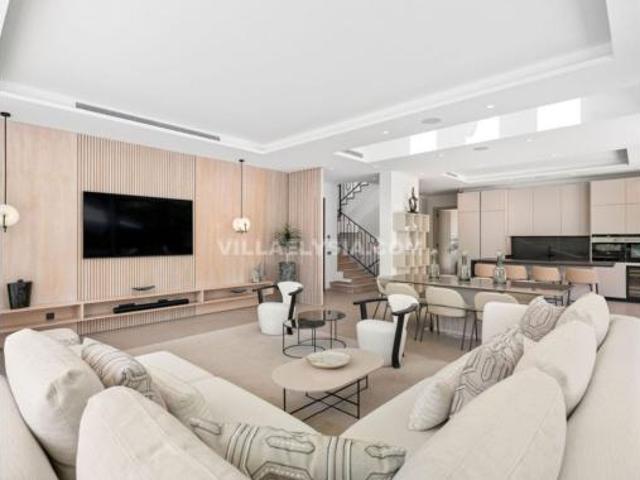 Casa en venta en Nueva Andalucía, Costa del Sol Occidental