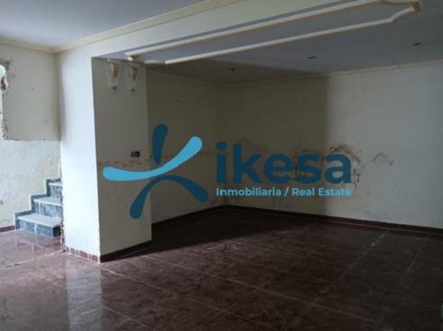 Casa en venta en Martos, Andalucía