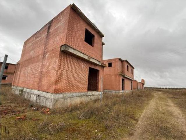 Casa en venta en Matapozuelos, Castilla y León