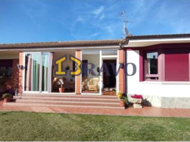 Casa en venta en Medinabella, Medina De Pomar