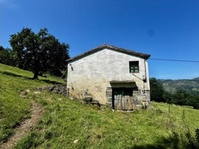 Casa en venta en Miera, Cantabria