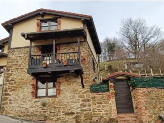 Casa en venta en Santa Marina, Mieres