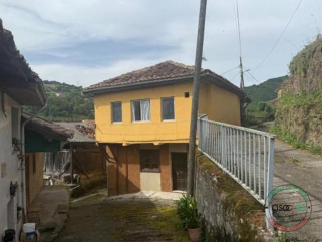 Casa en venta en Santa Marina, Mieres