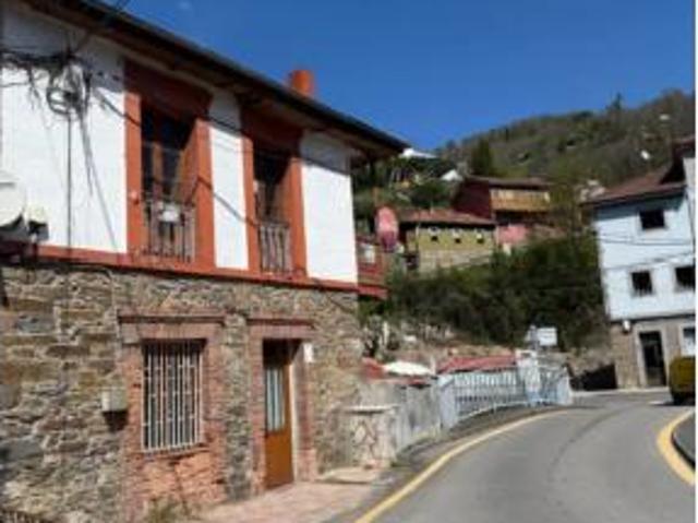 Casa en venta en Santa Marina, Mieres