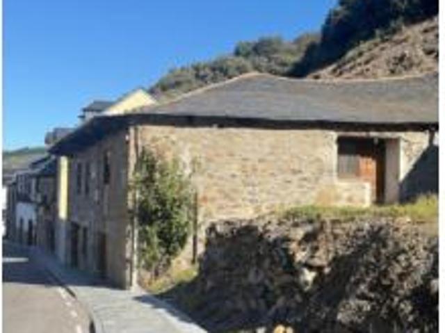 Casa en venta en Riego de Ambrós, Molinaseca