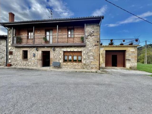 Casa en venta en Molledo, Cantabria