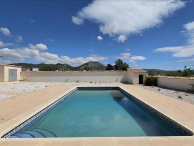 Casa en venta en Chinorlet, el Vinalopó Mitjà / El Vinalopó Medio