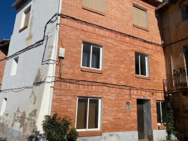 Casa en venta en Allueva, Aragón