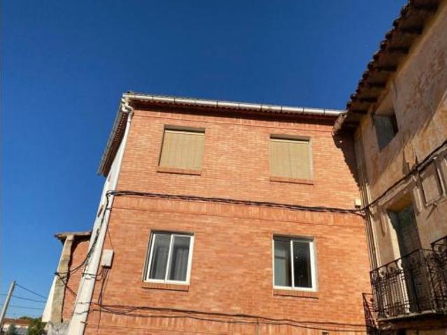 Casa en venta en Allueva, Aragón