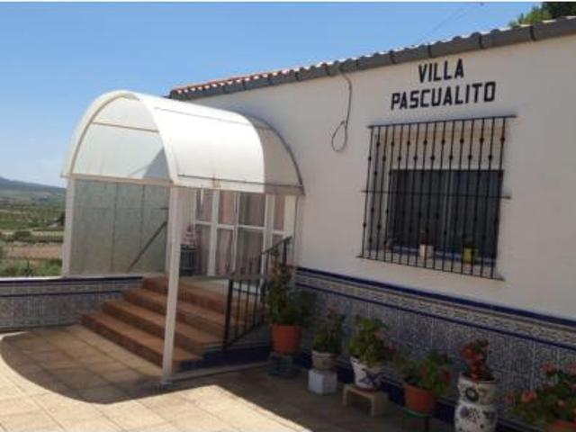 Casa en venta en Montealegre Del Castillo, Castilla-La Mancha