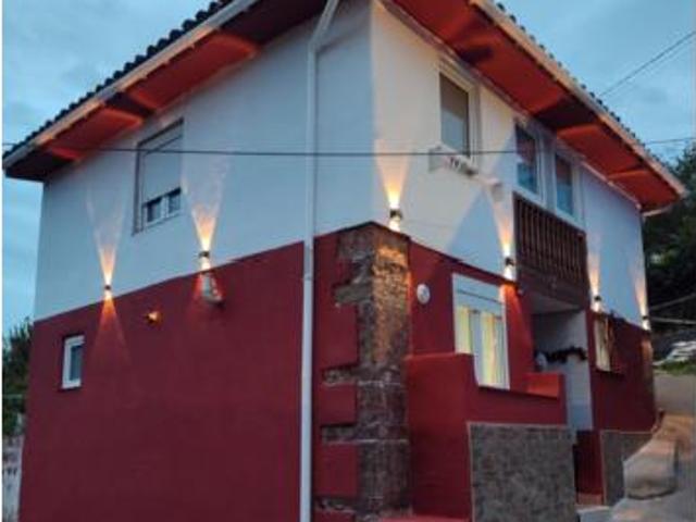 Casa en venta en Santolaya, Morcín