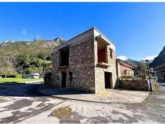 Casa en venta en Santolaya, Morcín