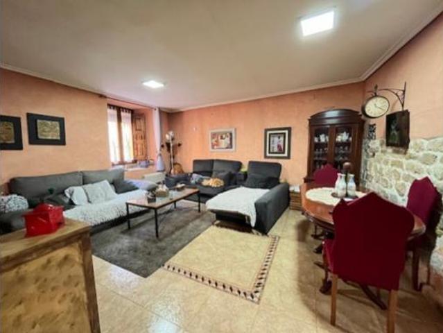 Casa en venta en Mucientes, Castilla y León