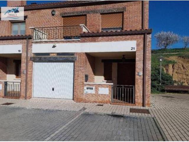 Casa en venta en Mucientes, Castilla y León