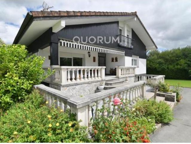 Casa en venta en Mungia, Guipúzcoa