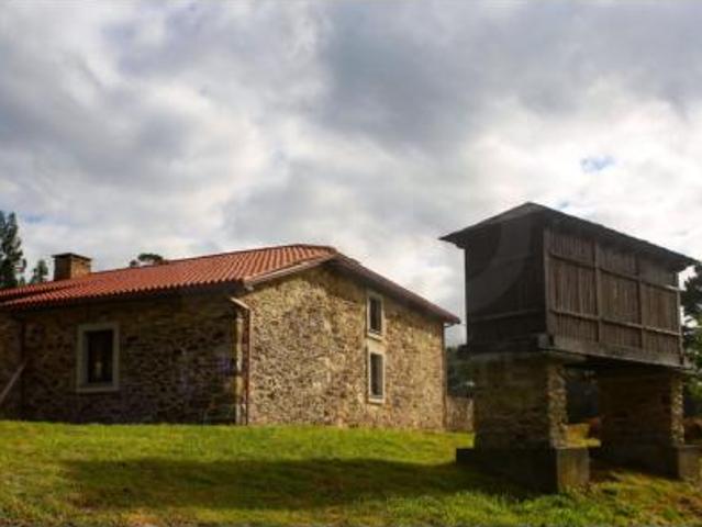 Casa en venta en Pedroso, Ferrol