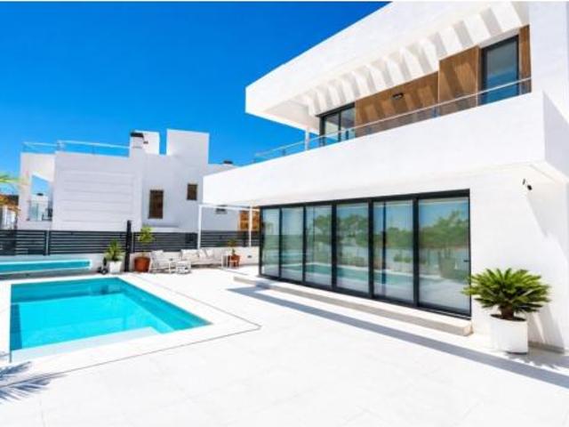 Casa en venta en La Axarquía, Andalucía