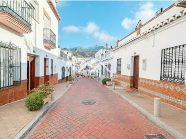 Casa en venta en Maro, La Axarquía