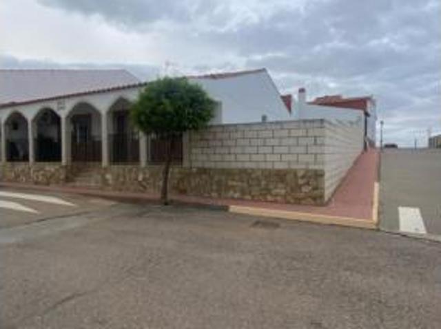 Casa en venta en Nogales, Badajoz