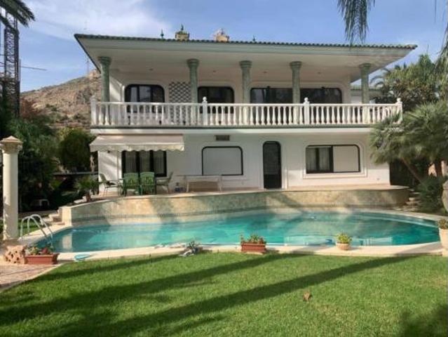 Casa en venta en Els Montesinos, Novelda