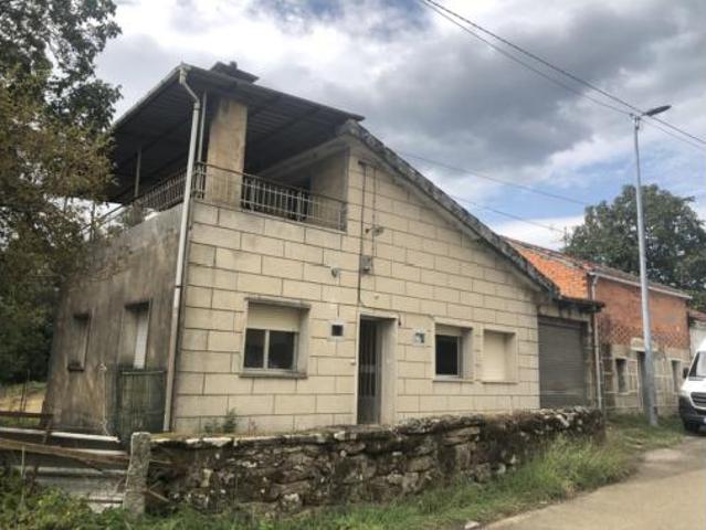 Casa en venta en A Uceira, O Carballiño