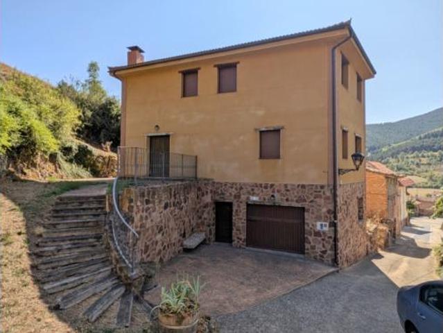 Casa en venta en Zorraquín, La Rioja