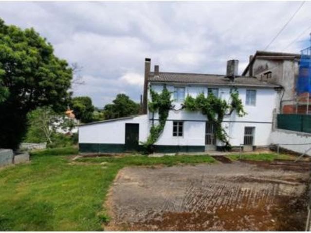 Casa en venta en Oleiros, A Coruña