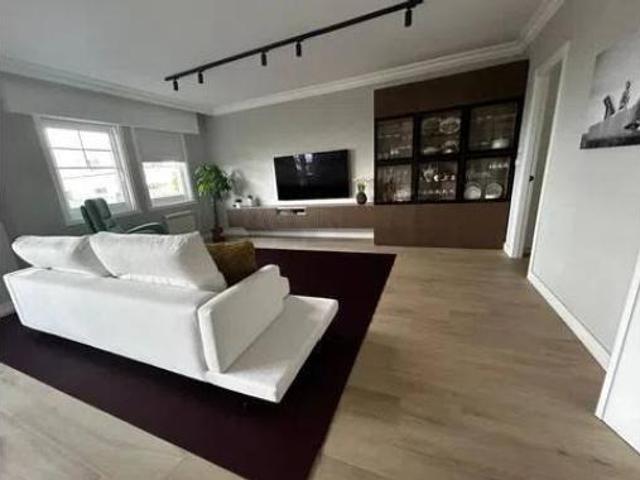 Casa en venta en Oleiros, A Coruña