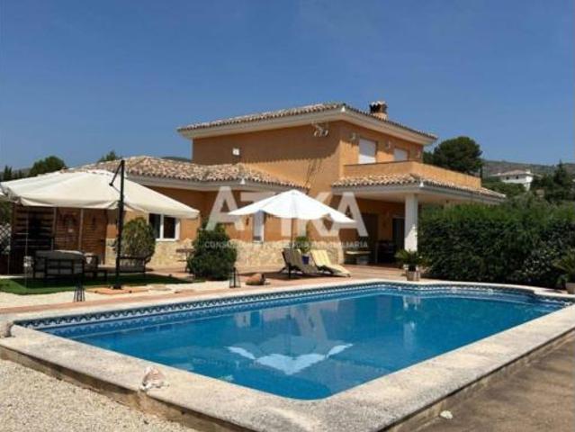 Casa en venta en Ontinyent