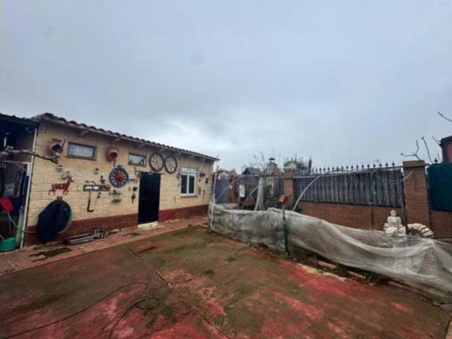 Casa en venta en Onzonilla, Castilla y León