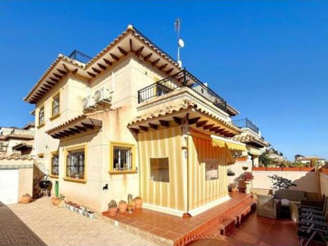 Casa en venta en Orihuela, Urbanización Villacosta II-Las Filipinas