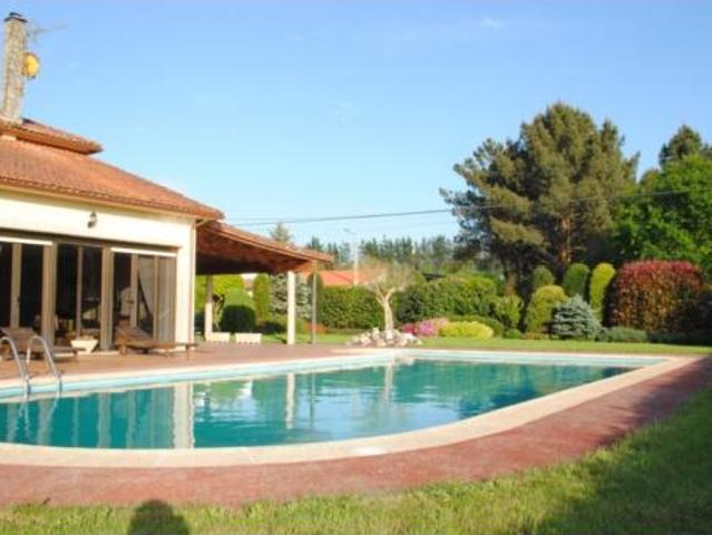 Casa en venta en Ordes, Galicia